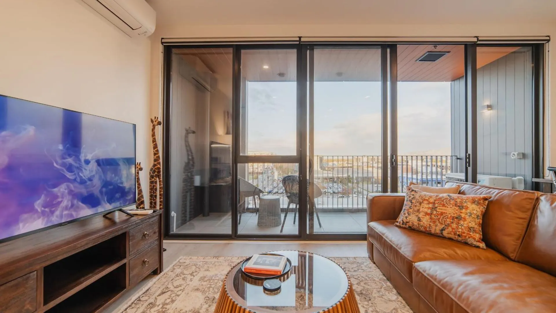 Central 1Br Apt - Balcony Kitchen & Bath Christchurch New Zealand