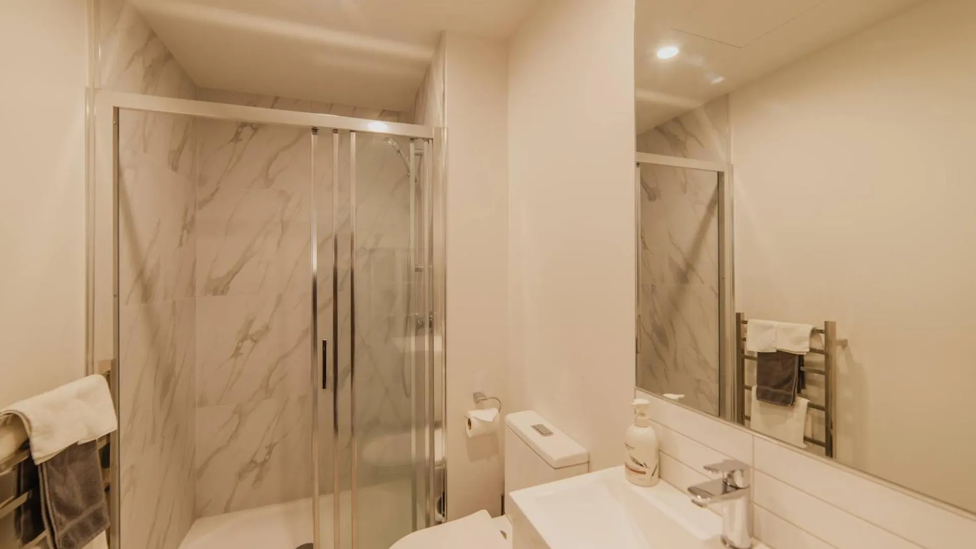 Central 1Br Apt - Balcony Kitchen & Bath Christchurch 0*,