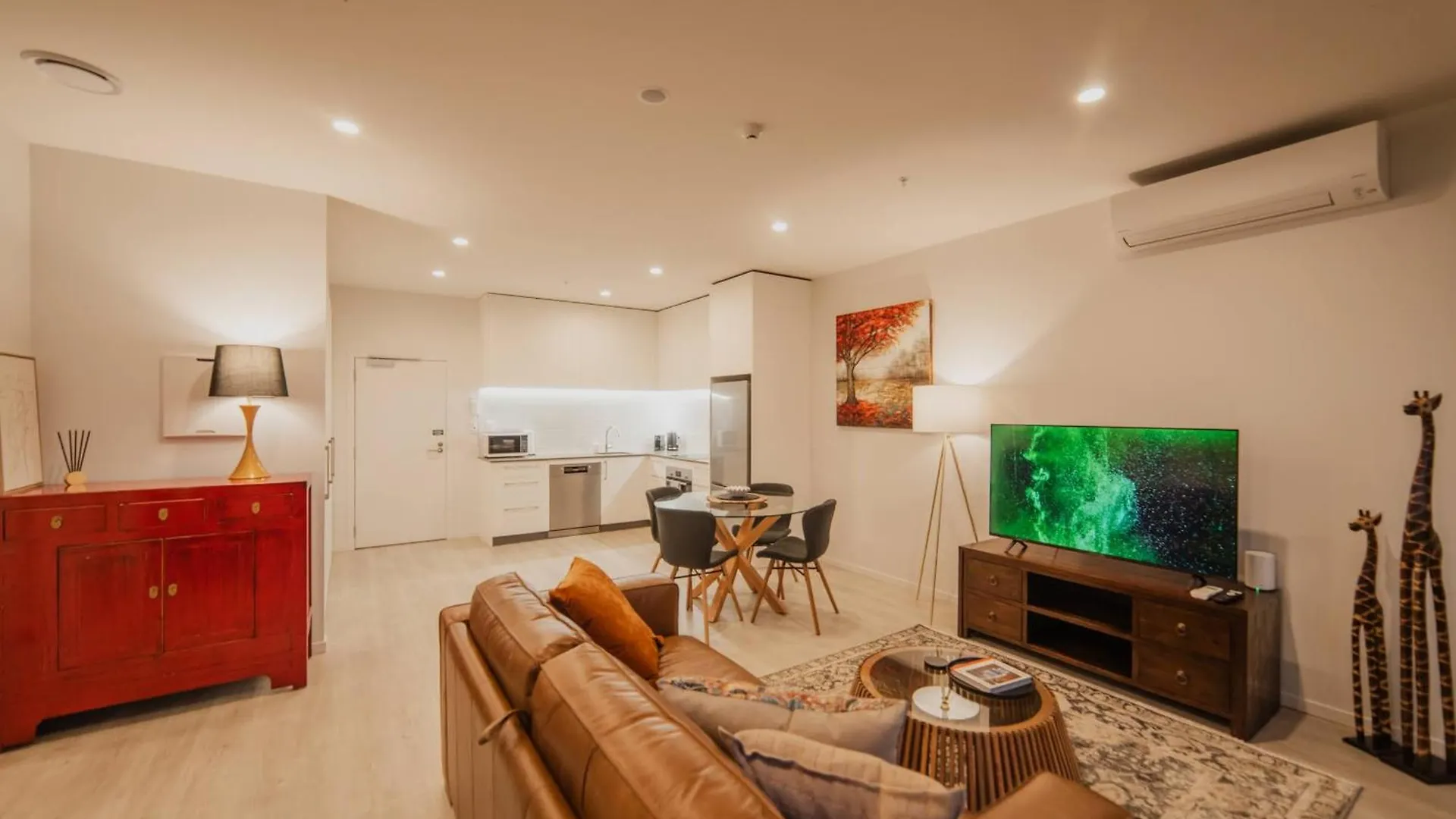 Central 1Br Apt - Balcony Kitchen & Bath Christchurch New Zealand