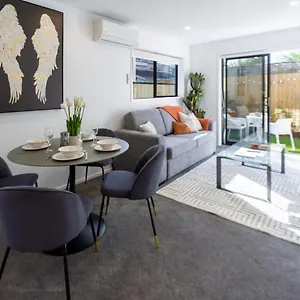 Awaits 2 Bed 2 Bath With Carpark Christchurch