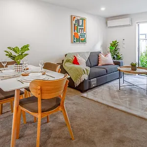 Vibrant City Abode - 2 Bed 2 Bath Christchurch