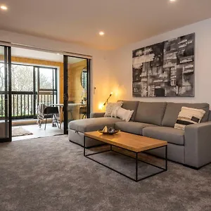 Penthouse With Park View Christchurch
